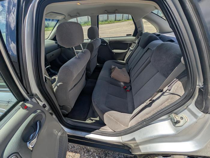 2002 saturn ls l300 with 4246 miles for sale near elk-river, minnesota b7d9bcdc85774ceaaf8cf59155bbcf13.jpg