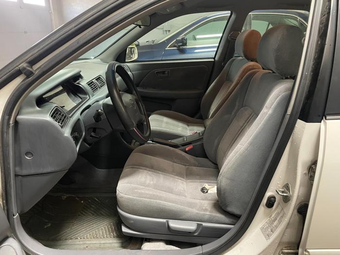 2000 Toyota Camry