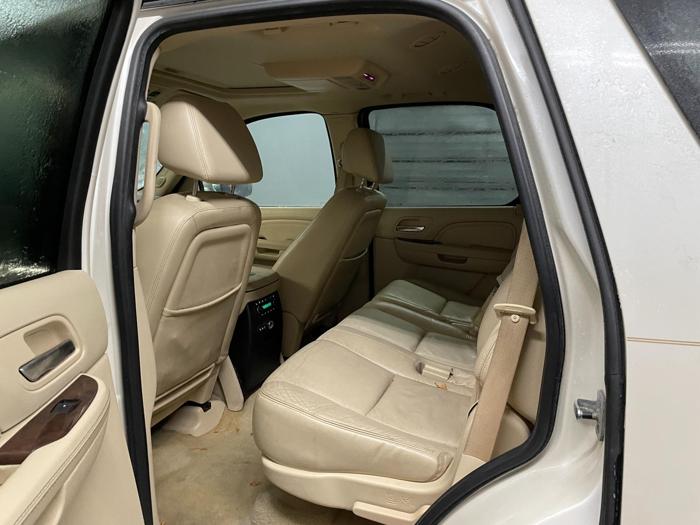 2008 cadillac escalade luxury with 166130 miles for sale near elk-river, minnesota b80c067b97964102bba3a97a4aa334c1.jpg
