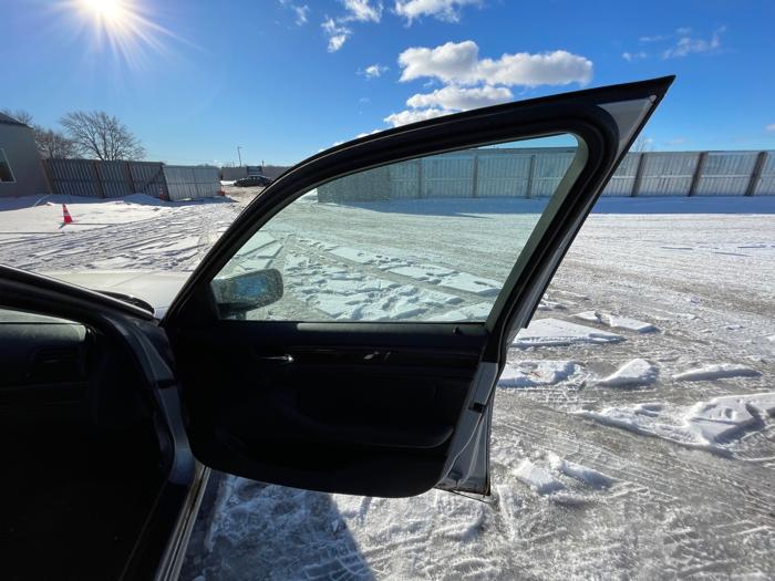 2001 bmw 3-series 325i with 225288 miles for sale near elk-river, minnesota b8610803905c4680aa080c63eff02905.jpeg