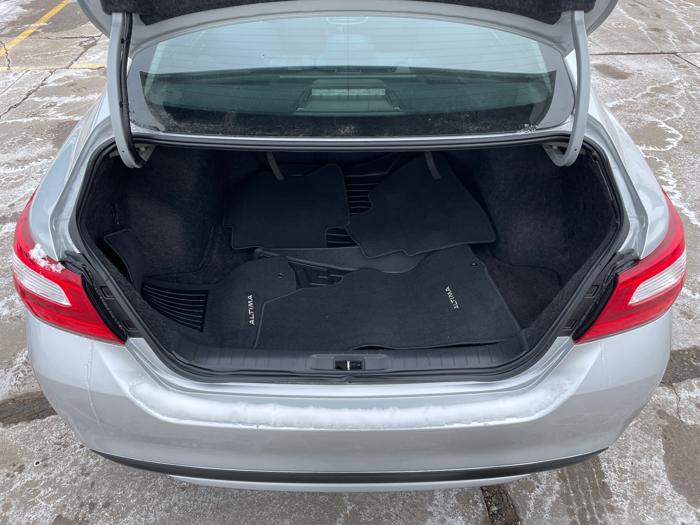 2017 nissan altima 2.5-s with 153306 miles b87b23f9f2504ec0aef97fdeb92930bd.jpeg