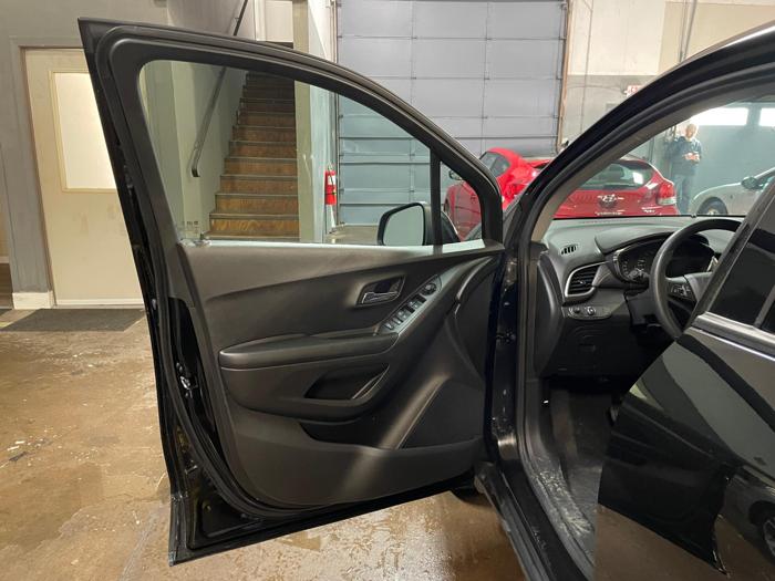 2022 chevrolet trax ls with 23573 miles for sale near elk-river, minnesota b8846ac9bc204c01a0066aad73f3a98a.jpg