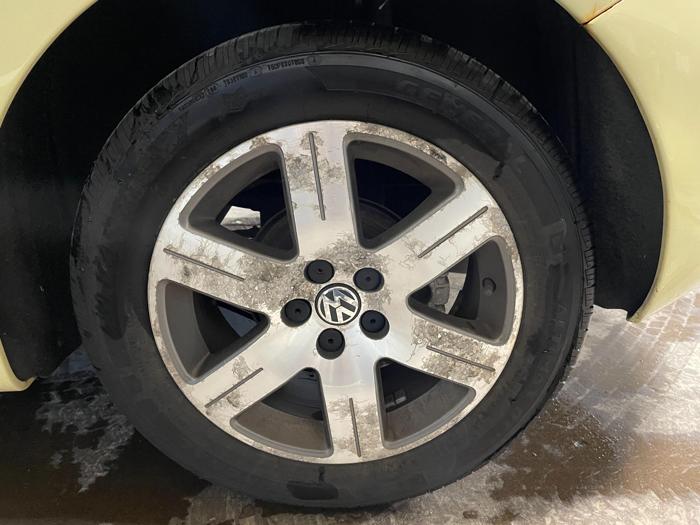 2006 Volkswagen New Beetle