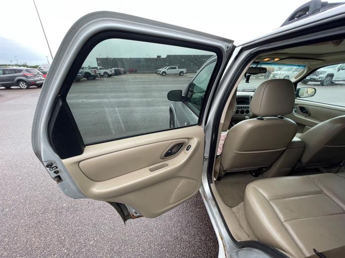 2006 ford escape limited-4wd with 213037 miles for sale near redwood-falls, minnesota b8c67ea400e844368617d6841446dc51.jpeg