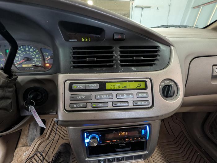 2001 toyota sienna le with 237546 miles for sale near elk-river, minnesota b8c7f9d31c544ffcaead0573bf27c77a.jpg