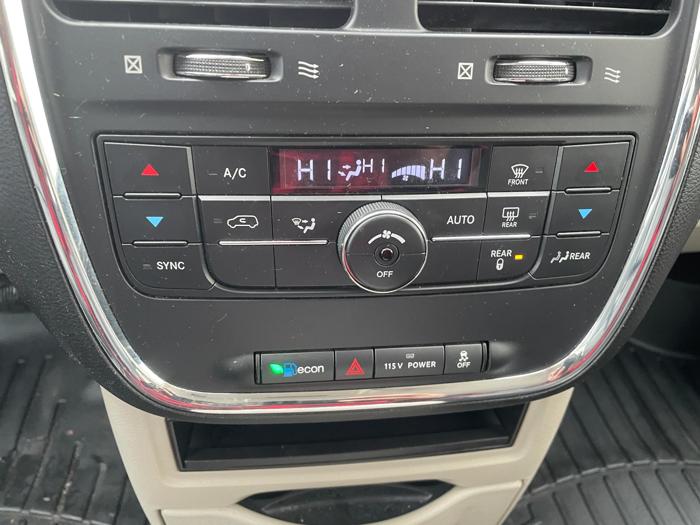 2013 chrysler town-and-country touring with 146210 miles for sale near elk-river, minnesota b8db74d30e9141a2a693ee70c65c3f92.jpg