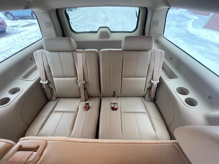 2010 chevrolet suburban lt-1500-4wd with 193783 miles for sale near annandale, minnesota b8ea0b96f4254fb2b33c1fda0314f946.jpeg