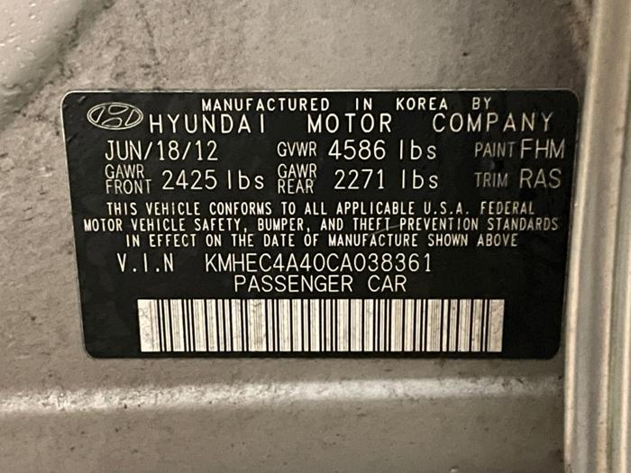2012 hyundai sonata-hybrid base with 143849 miles for sale near elk-river, minnesota b8ed83f26572444980794b1143ce935c.jpg