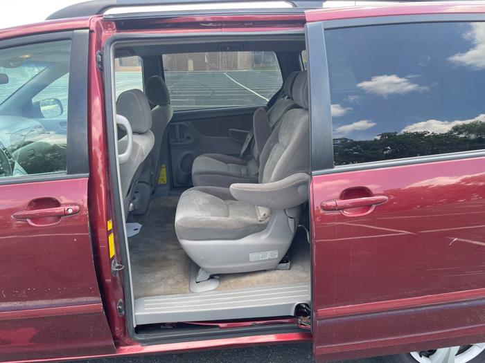 2008 toyota sienna le-fwd-8-passenger-seating with 146845 miles for sale near ramsey, minnesota b91fac1adbff4ac0aec06cd3638cc78b.jpeg