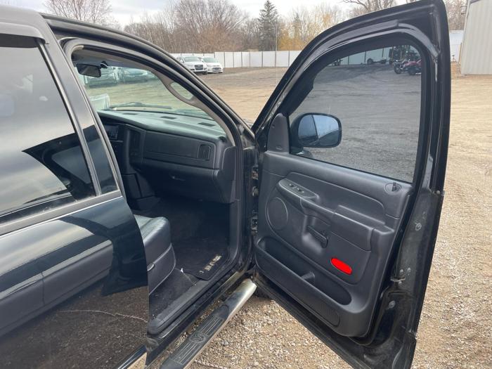 2005 dodge ram 1500 with 223343 miles for sale near elk-river, minnesota b981a704bddd424fb474bd1cc5e0dabb.jpg