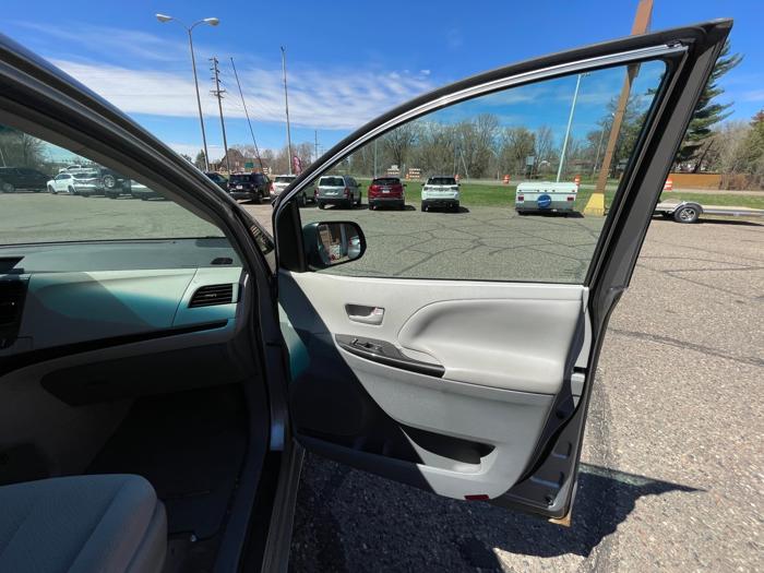 2013 toyota sienna le-fwd-8-passenger-v6 with 309236 miles for sale near brainerd, minnesota b99945e9bbd842efb8e8456202183d57.jpeg