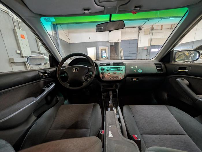 2004 honda civic-hybrid sedan-with-cvt with 142924 miles for sale near elk-river, minnesota b9c74a1b20884d33953010acc746a97e.jpg