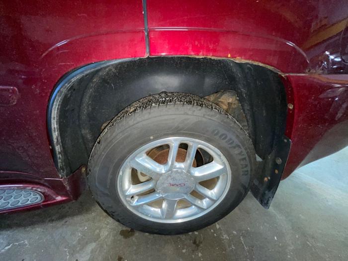 2006 gmc envoy denali-4wd with 264098 miles for sale near elk-river, minnesota b9d4d5379fca47c58b7bca0ad1b5b5b1.jpeg