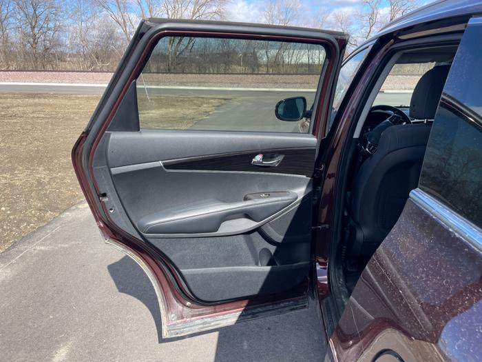 2019 kia sorento lx-v6-awd with 188055 miles for sale near rochester, minnesota b9dc76d1bf5f4f9785600ef46d7a47a8.jpeg