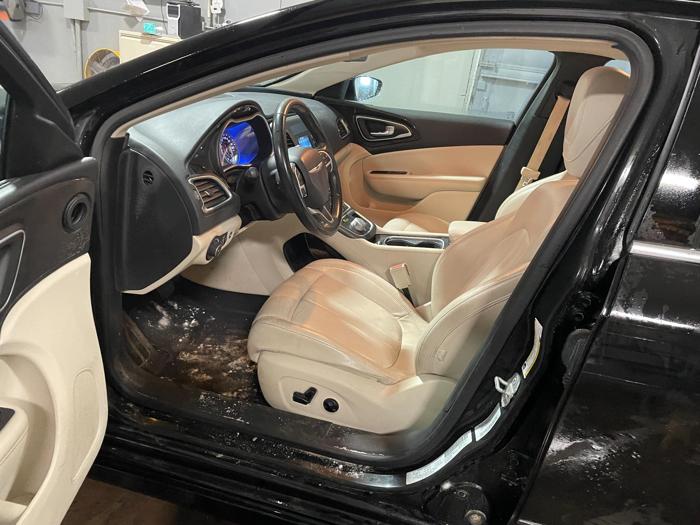 2015 chrysler 200 200c with 208747 miles for sale near elk-river, minnesota ba2f2dfb94564d58b979e8fafe7d24fc.jpg