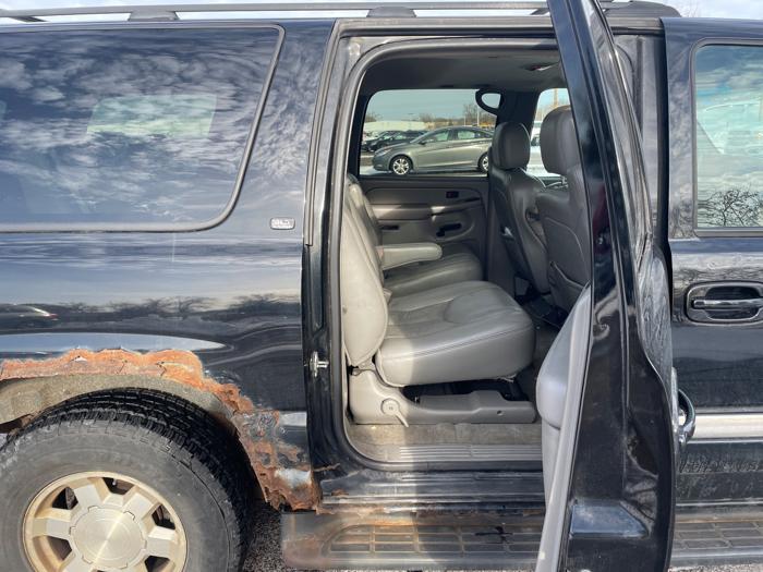 2004 gmc yukon-xl 1500-4wd with 247582 miles for sale near fridley, minnesota ba4feac73e954490b26e6e4c8d386587.jpeg