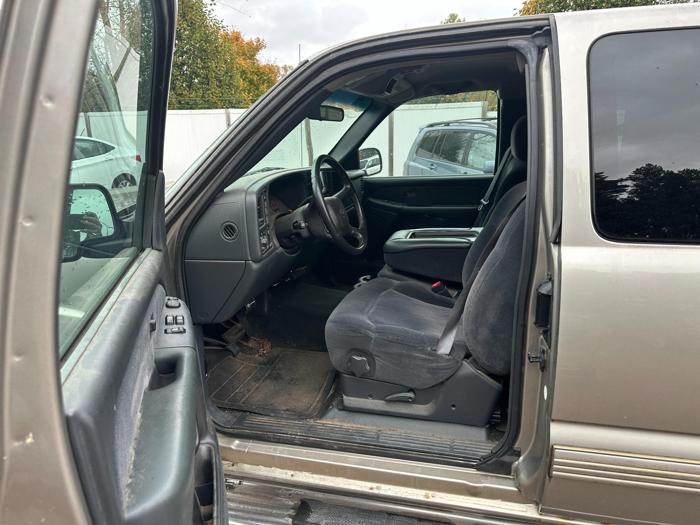 2001 chevrolet silverado-2500hd ext.-cab-4wd with 64139 miles for sale near elk-river, minnesota ba526b0792094dd2be55234f04a2d720.jpg