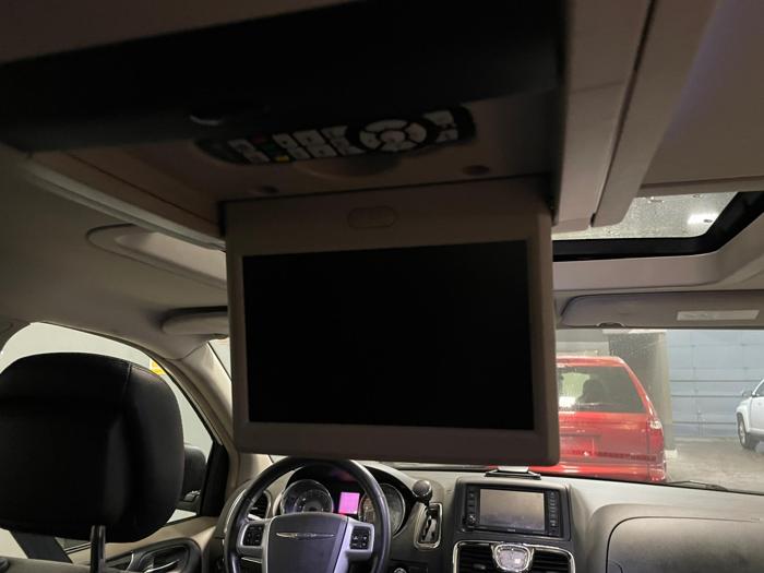 2014 chrysler town-and-country touring-l with 198131 miles for sale near elk-river, minnesota babc8f4135f94b2197835c15d52c0e3a.jpg