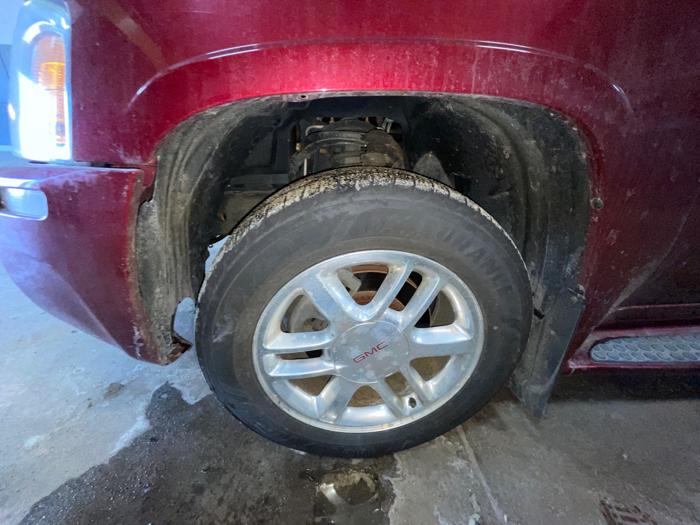 2006 gmc envoy denali-4wd with 264098 miles for sale near elk-river, minnesota bad1aea07ed4401b81824145c544c79c.jpeg