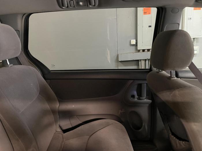 2004 Toyota Sienna