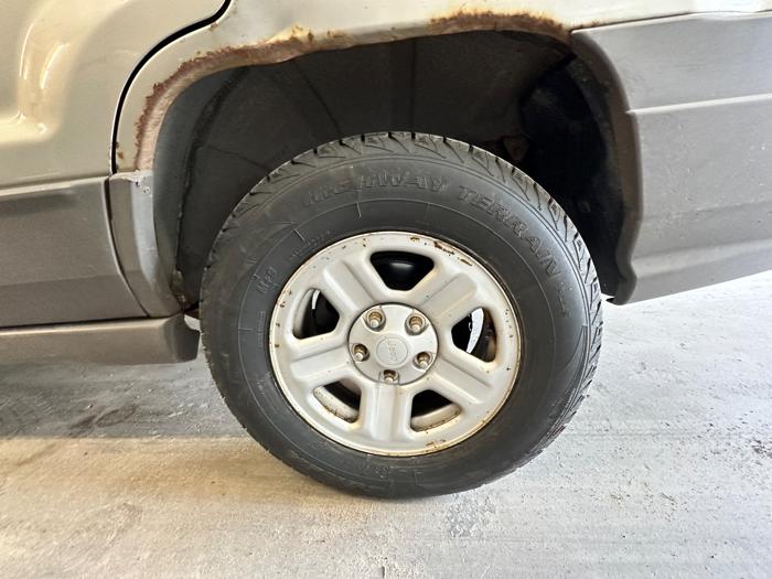 2003 jeep grand-cherokee laredo-4wd with 200465 miles for sale near elk-river, minnesota bb4d3abaad6942e5ac4f2307bb56705f.jpeg