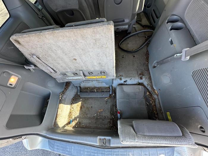 2006 toyota sienna le-7-passenger with 186110 miles for sale near elk-river, minnesota bb5bc2ca3cfa4c8faf69e807560ffa43.jpg