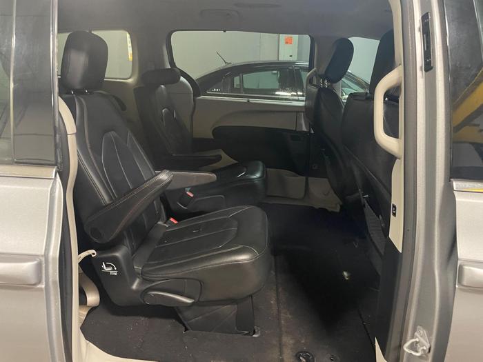 2017 chrysler pacifica touring-l with 146565 miles for sale near elk-river, minnesota bb7398bd3f274f0a9c0e3fb32dcacb07.jpg