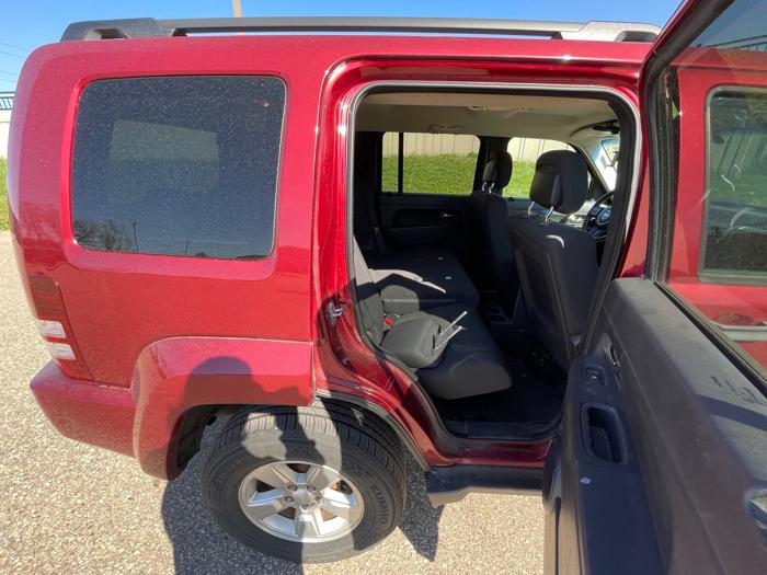 2011 jeep liberty sport-4wd with 186082 miles for sale near burnsville, minnesota bbaf13c2bbac4a16a4bf650944f0f366.jpeg