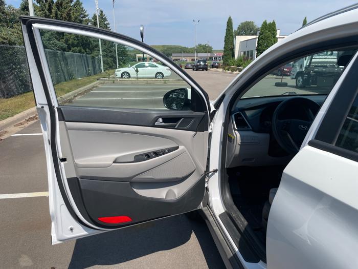 2018 hyundai tucson sel-awd with 93271 miles for sale near burnsville, minnesota bbecd4a96aca455fbb199990301f0155.jpeg
