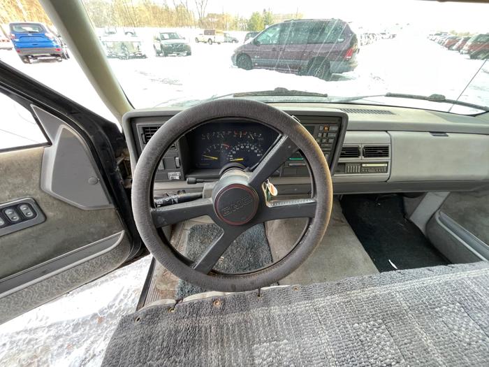 1991 gmc sierra-c-k-1500 reg.-cab-8-ft.-bed-2wd with 176147 miles for sale near elk-river, minnesota bbfe2a3a6242463685ddef4e94d8400e.jpeg