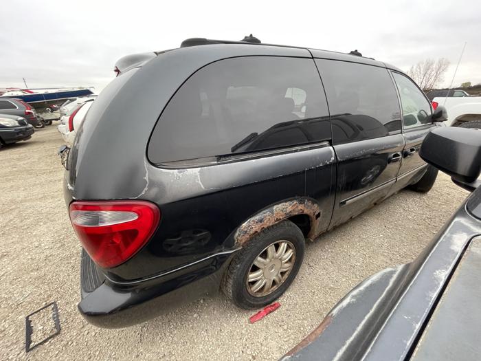 2005 chrysler town-and-country touring with 266893 miles for sale near elk-river, minnesota bc08715009f94024b6b3066de3eeacc1.jpg