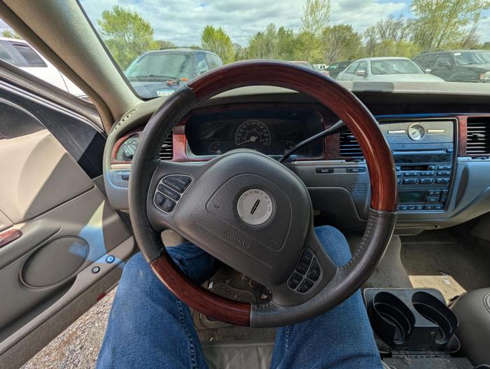 2003 lincoln town-car signature for sale near elk-river, minnesota bc4ddbdd813a45ad90e3cb1fbf4abdb2.jpg
