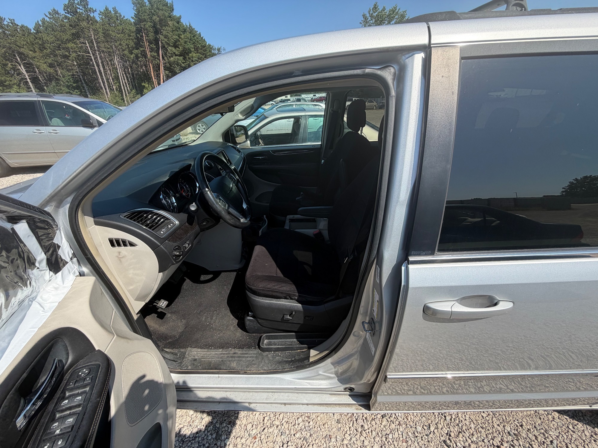 2011 chrysler town-&amp;-country touring with 128014 miles for sale near elk-river, minnesota bc6a4cbc491742958bfebfc1f587fb2b.jpeg