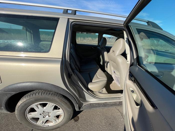 2005 volvo xc70 cross-country with 97523 miles for sale near elk-river, minnesota bc6a938f68b34e089c177ce05ef6e0b7.jpeg