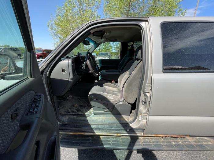 2004 chevrolet avalanche 1500-4wd with 252649 miles for sale near clearwater, minnesota bc97e682a09b4473991e872fdb3b65d2.jpeg
