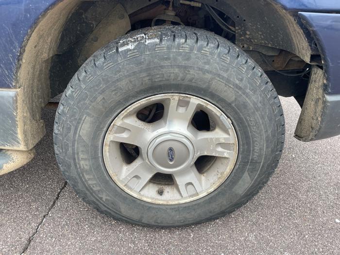 2004 ford explorer-sport-trac xls-2wd with 131988 miles for sale near redwood-falls, minnesota bcaa649e25e74a84b36372bbcf6a6b01.jpeg