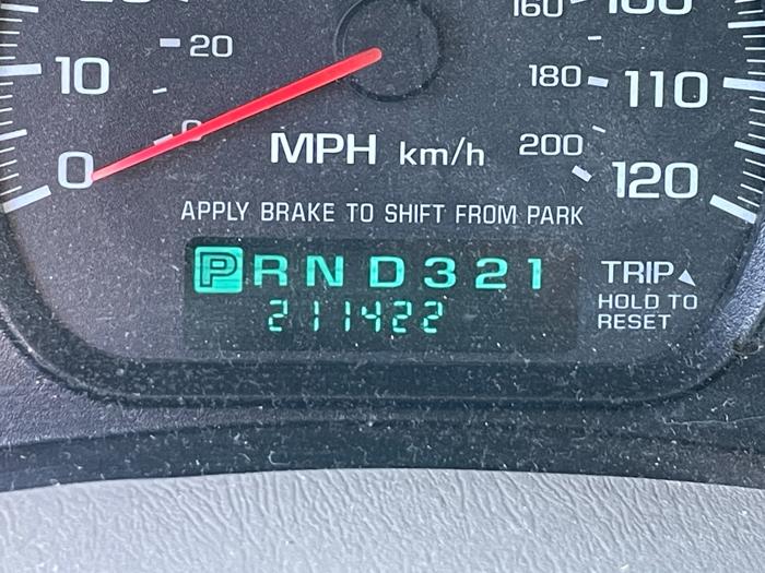 2004 chevrolet impala ls with 211422 miles for sale near elk-river, minnesota bcb30eb1e4604632a9c394699f6944f1.jpeg