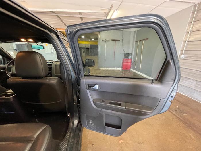 2009 ford escape limited-fwd-v6 with 195306 miles for sale near elk-river, minnesota bcb3fee2c91343c296ec4d04438f1e97.jpeg