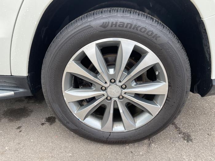 2013 mercedes-benz gl-class gl450-4matic with 111773 miles for sale near eden-prairie, minnesota bcb5ba446fdf4b83a2f10574fa0110e8.jpeg