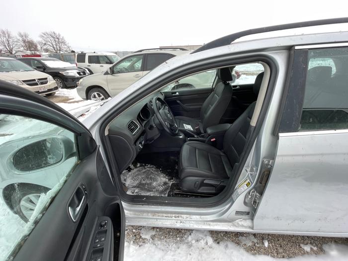 2013 volkswagen jetta-sportwagen 2.0l-tdi with 126085 miles for sale near elk-river, minnesota bd1112d4460e4e00acfe4824ac17a57e.jpeg