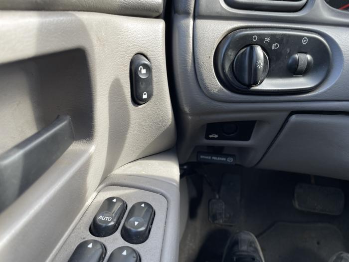 2005 ford taurus se with 158745 miles for sale near elk-river, minnesota bd42b60eecf94d17940262946f7f265f.jpg