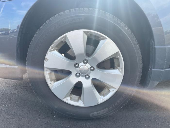 2011 subaru outback 2.5i-premium with 155626 miles for sale near rochester, minnesota bd4654be88fa4a1b819032e9a64e7f33.jpeg