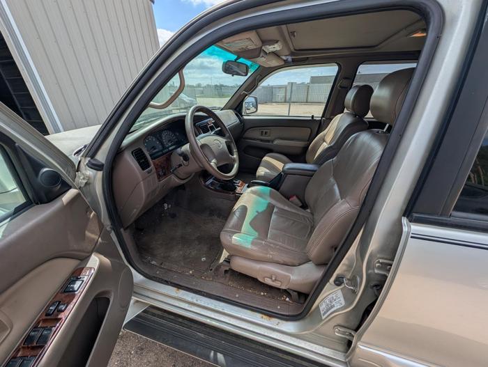 2000 toyota 4runner limited-4wd with 135832 miles for sale near elk-river, minnesota bd7166852c4c4ddb932c75074c3b08c7.jpg