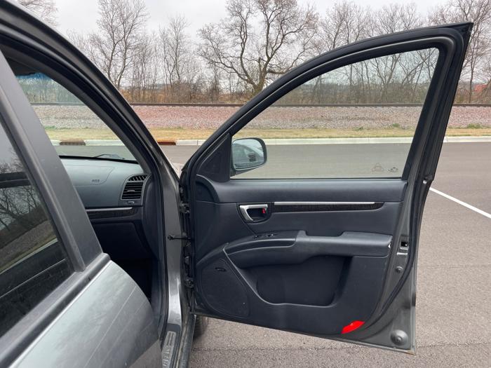 2009 hyundai santa-fe limited with 154306 miles for sale near rochester, minnesota bd76606f37a0435e9436cfe29fc9aee3.jpeg