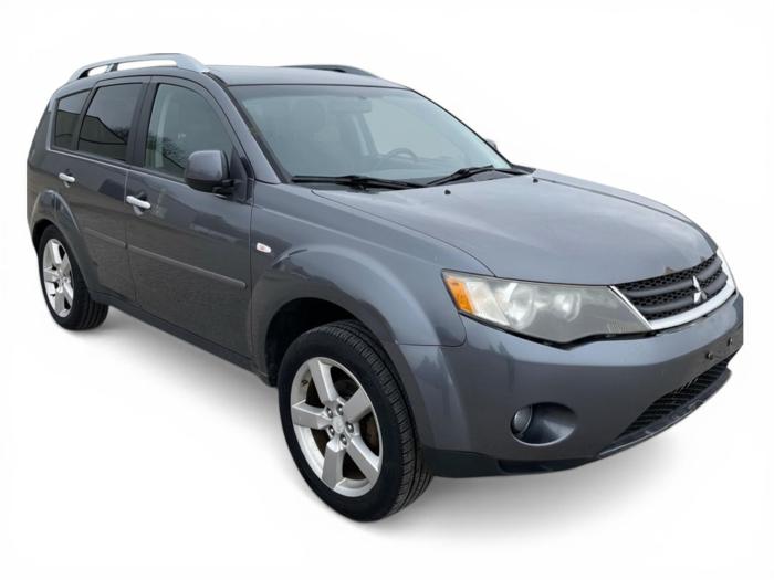 2007 mitsubishi outlander xls-4wd with 170169 miles for sale near elk-river, minnesota bd772352a02e40a3a1179ab44e6680b4.jpg