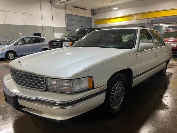1995 cadillac deville with 172080 miles for sale near elk-river, minnesota bd8bd45edeb64dd988278002ea036649.jpg