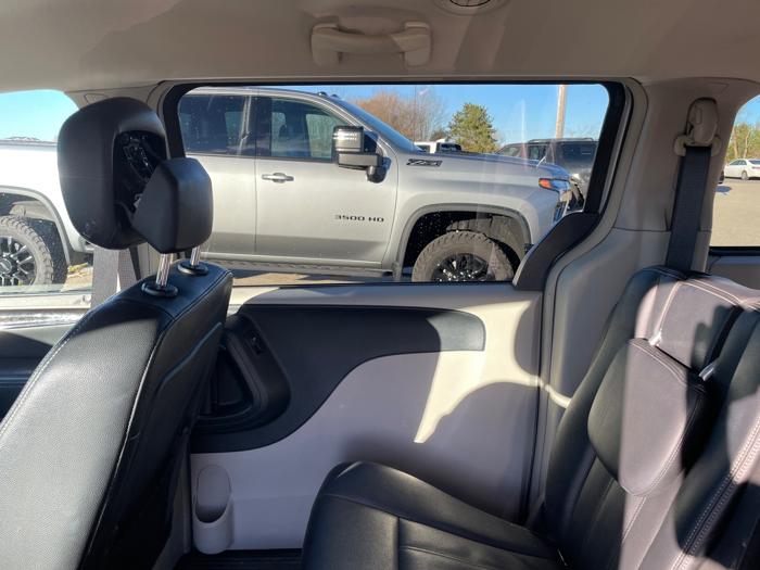 2016 chrysler town-&-country touring with 138021 miles for sale near rochester, minnesota bdb66955b08f413887dbebccccd708b4.jpeg