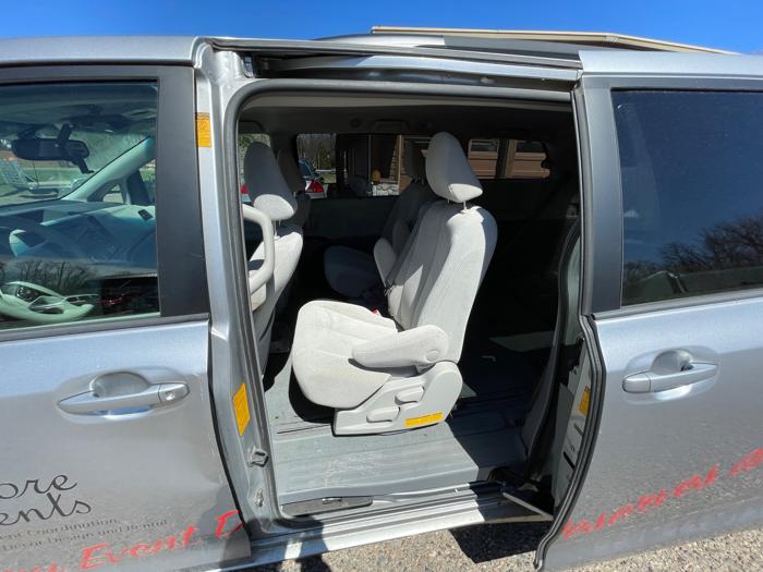 2013 toyota sienna le-fwd-8-passenger-v6 with 309236 miles for sale near brainerd, minnesota bde67a3ceb90455c976a10742314ce7a.jpeg