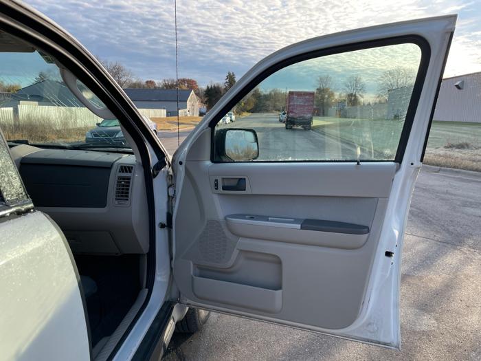 2011 ford escape xlt-fwd with 106955 miles for sale near elk-river, minnesota be37b45032084e3cb6364deb2e432960.jpeg