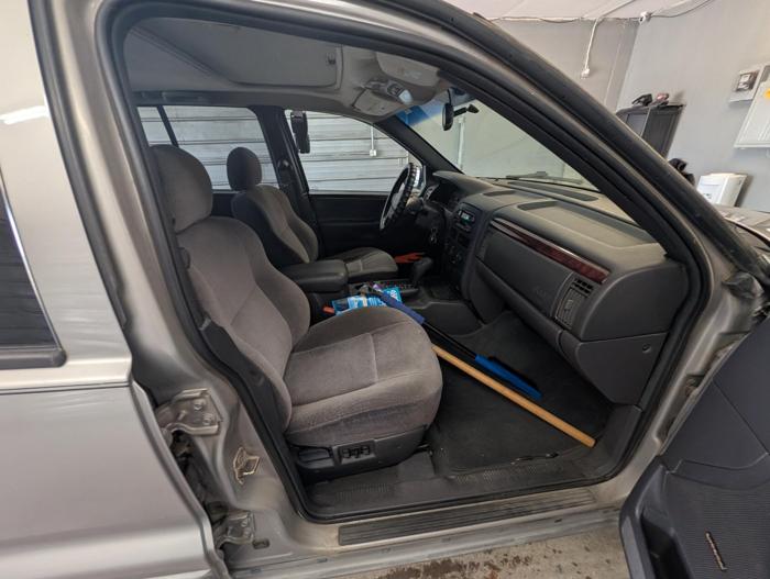 2000 jeep grand-cherokee laredo-4wd with 165709 miles for sale near elk-river, minnesota be38d68c28024d0e9d384246b4f3554a.jpg